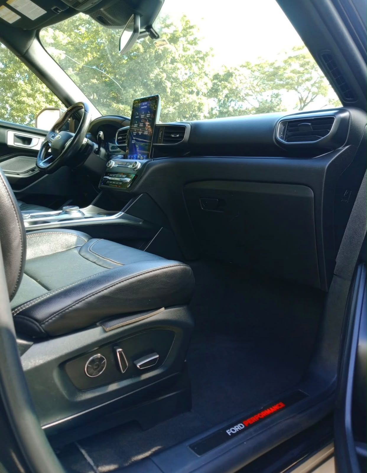 Vista 8 de Ford Explorer 2020