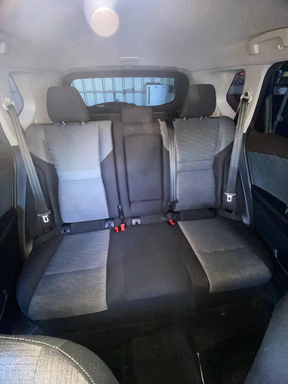 Vista 10 de Nissan Rogue SV 2021