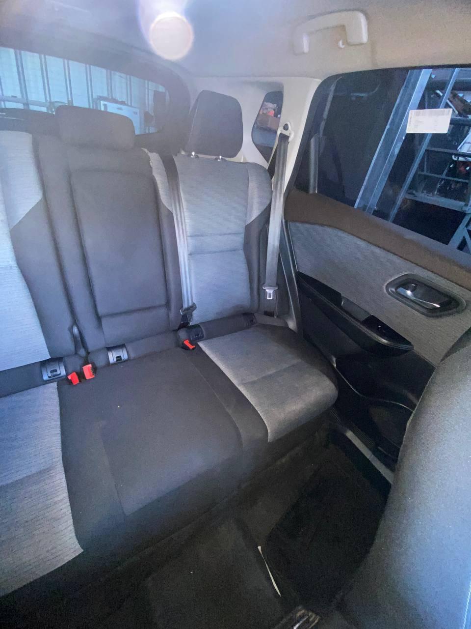 Vista 12 de Nissan Rogue SV 2021