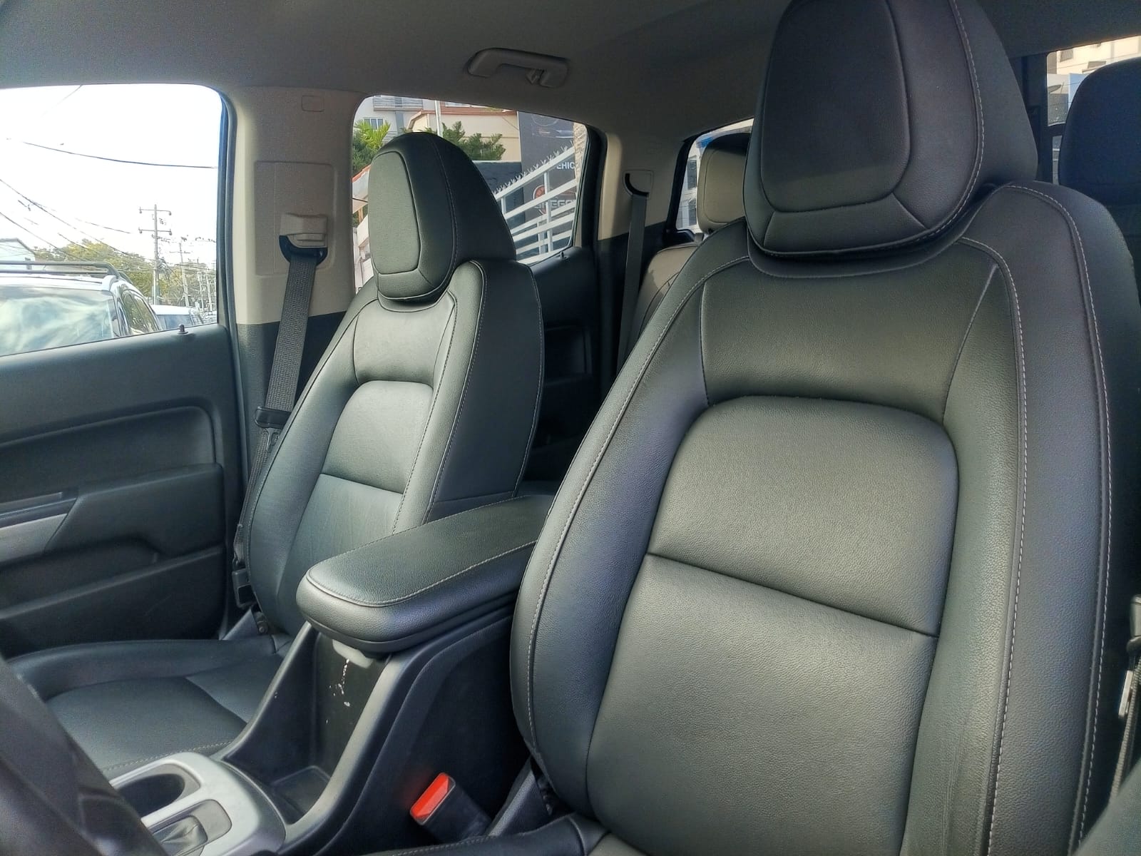 Vista 13 de Chevrolet Colorado LT Diesel 2021