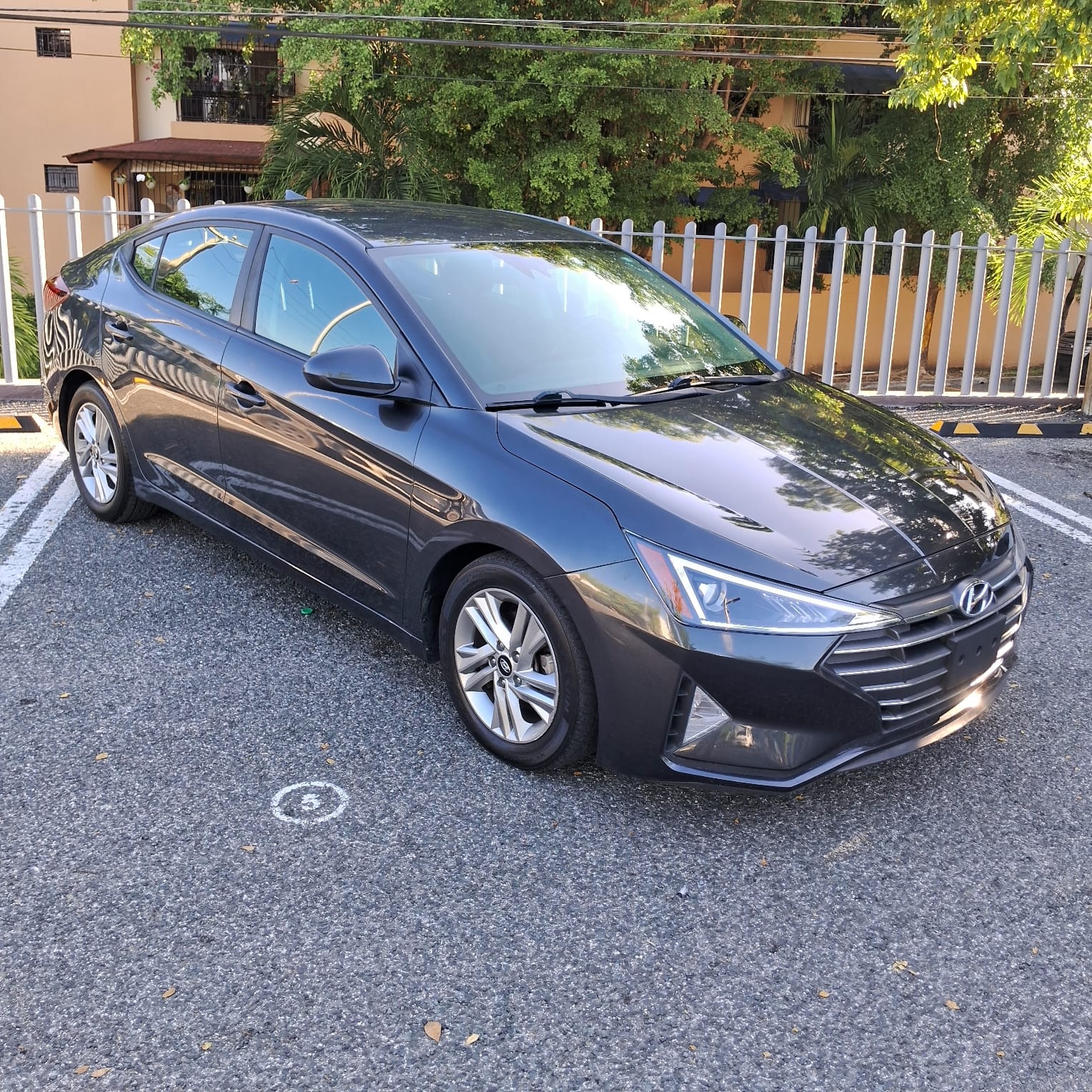 Vista 2 de Hyundai Elantra SEL 2020