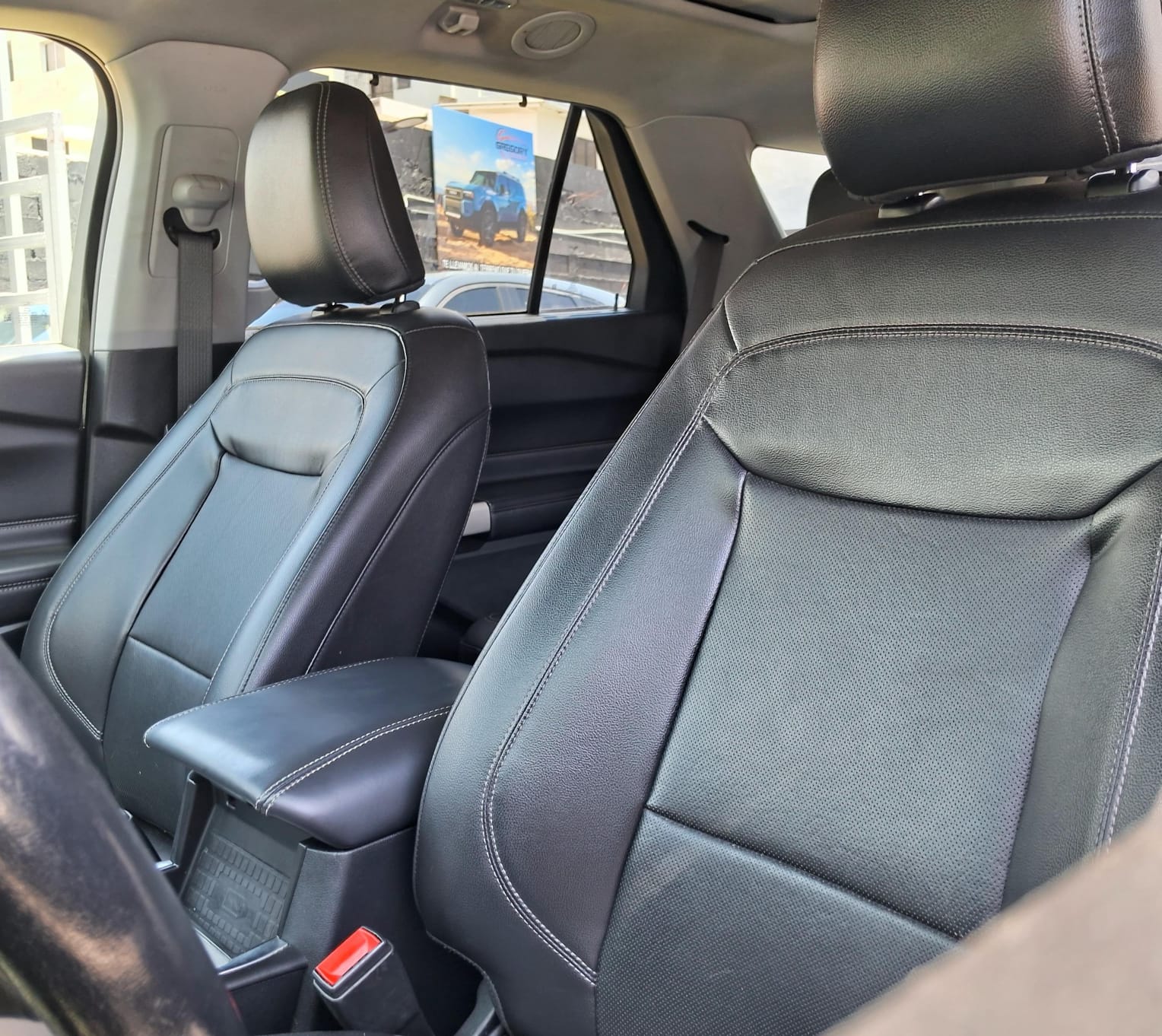 Vista 9 de Ford Explorer Limited Hybrid 2021