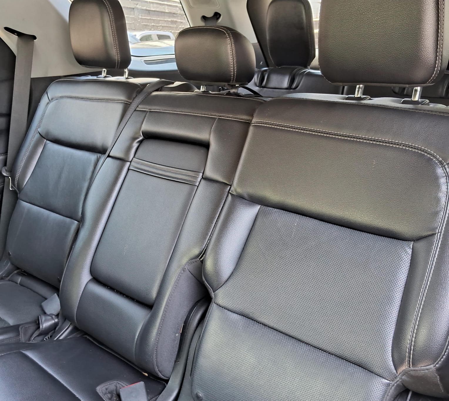 Vista 10 de Ford Explorer Limited Hybrid 2021