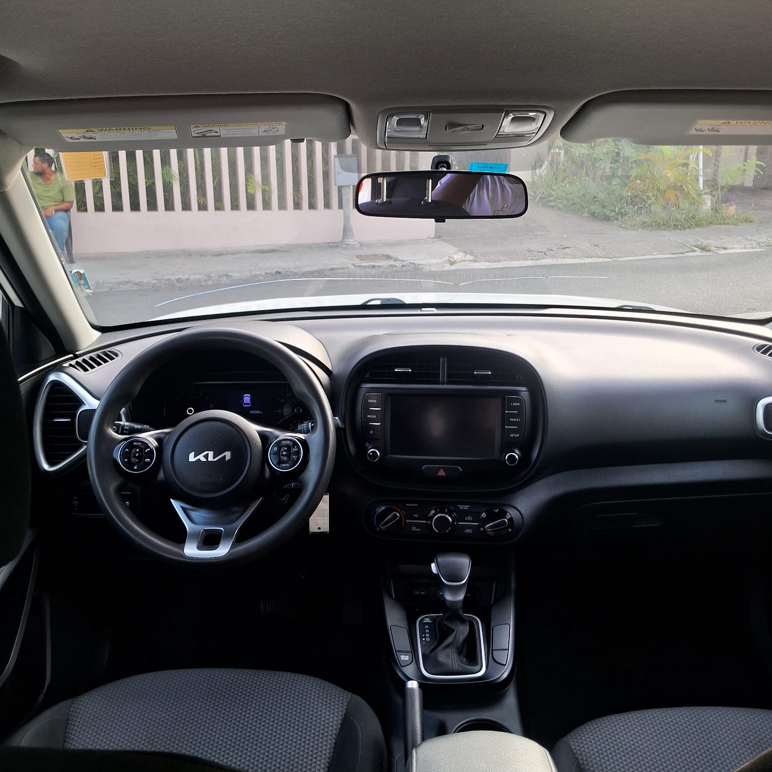 Vista 9 de Kia Soul LX 2022