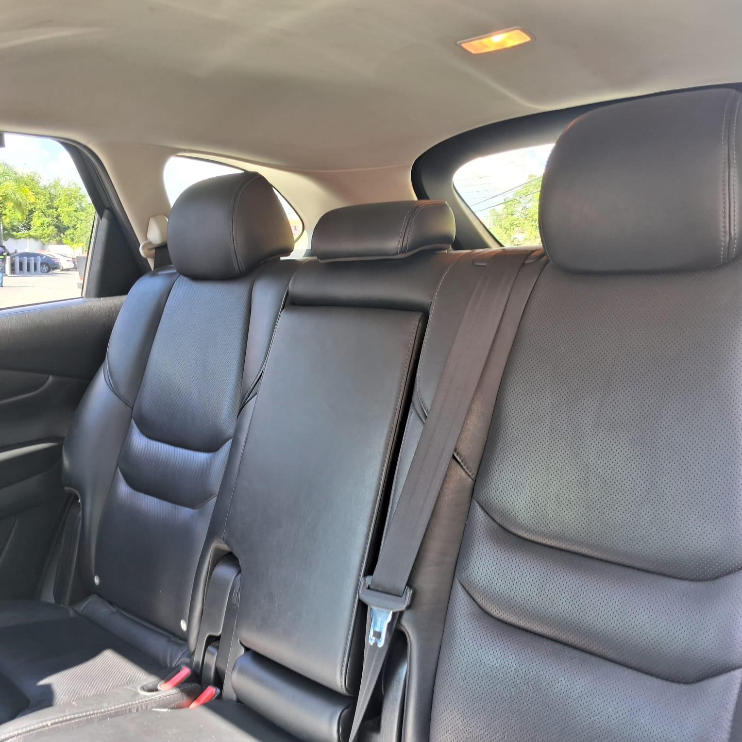 Vista 9 de Mazda CX-9 Touring 2019