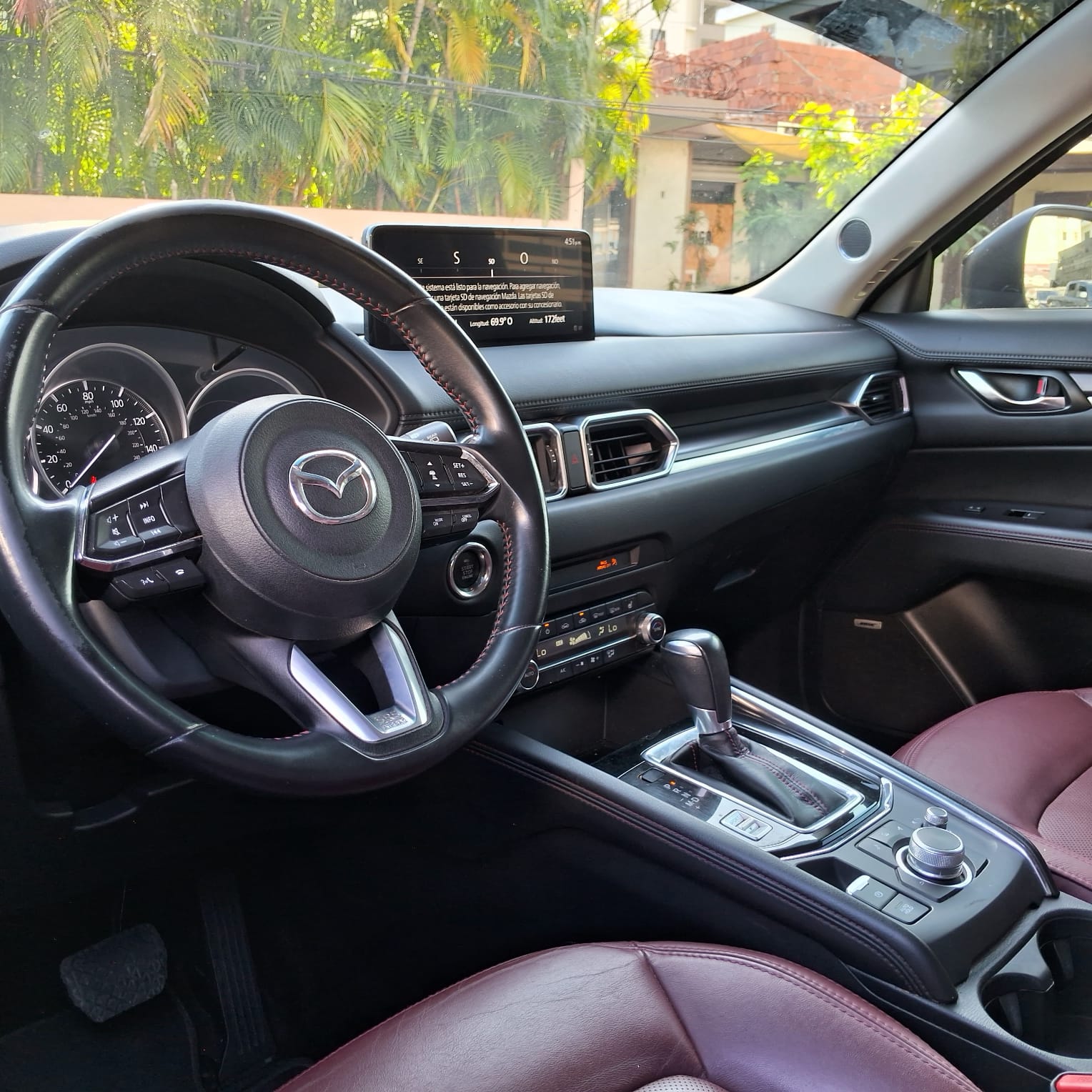 Vista 9 de Mazda CX-5 Carbon Edition 2021