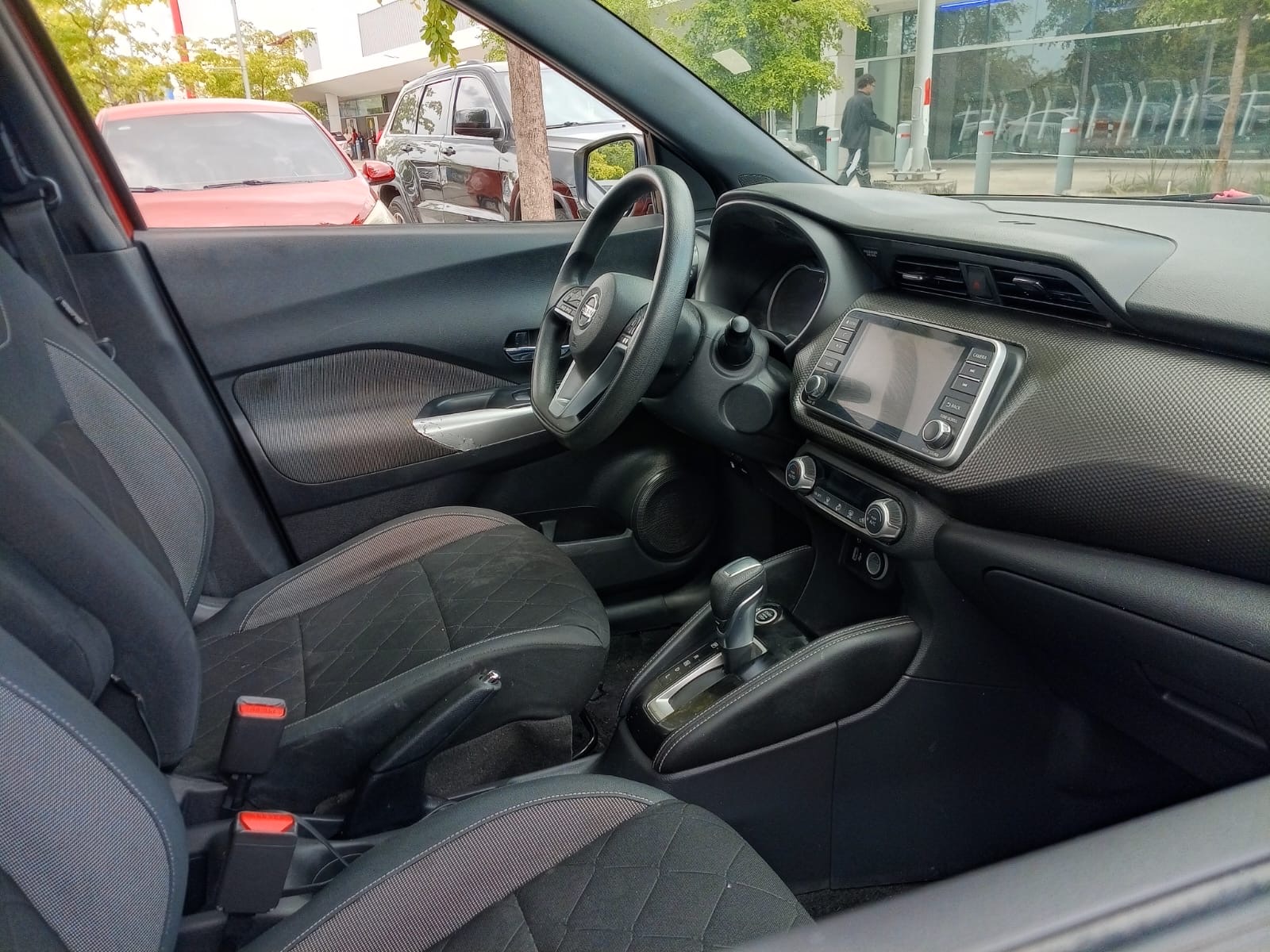 Vista 7 de NISSAN KICKS 2018