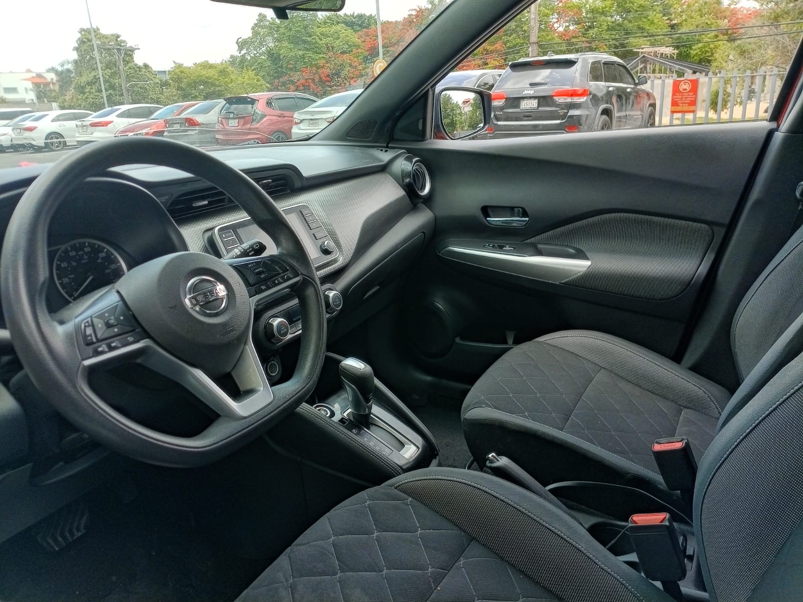 Vista 9 de NISSAN KICKS 2018