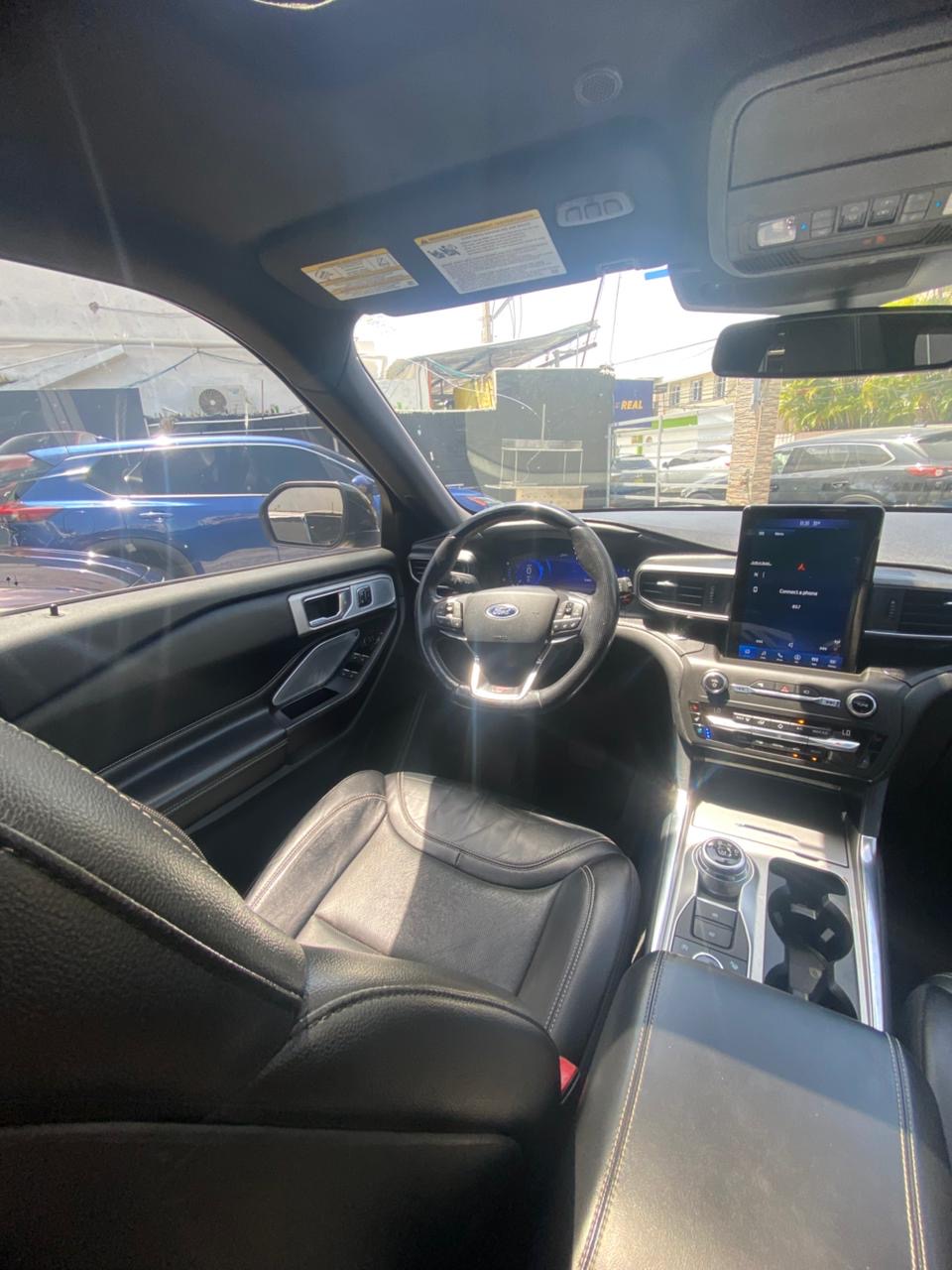 Vista 12 de Ford Explorer 2020