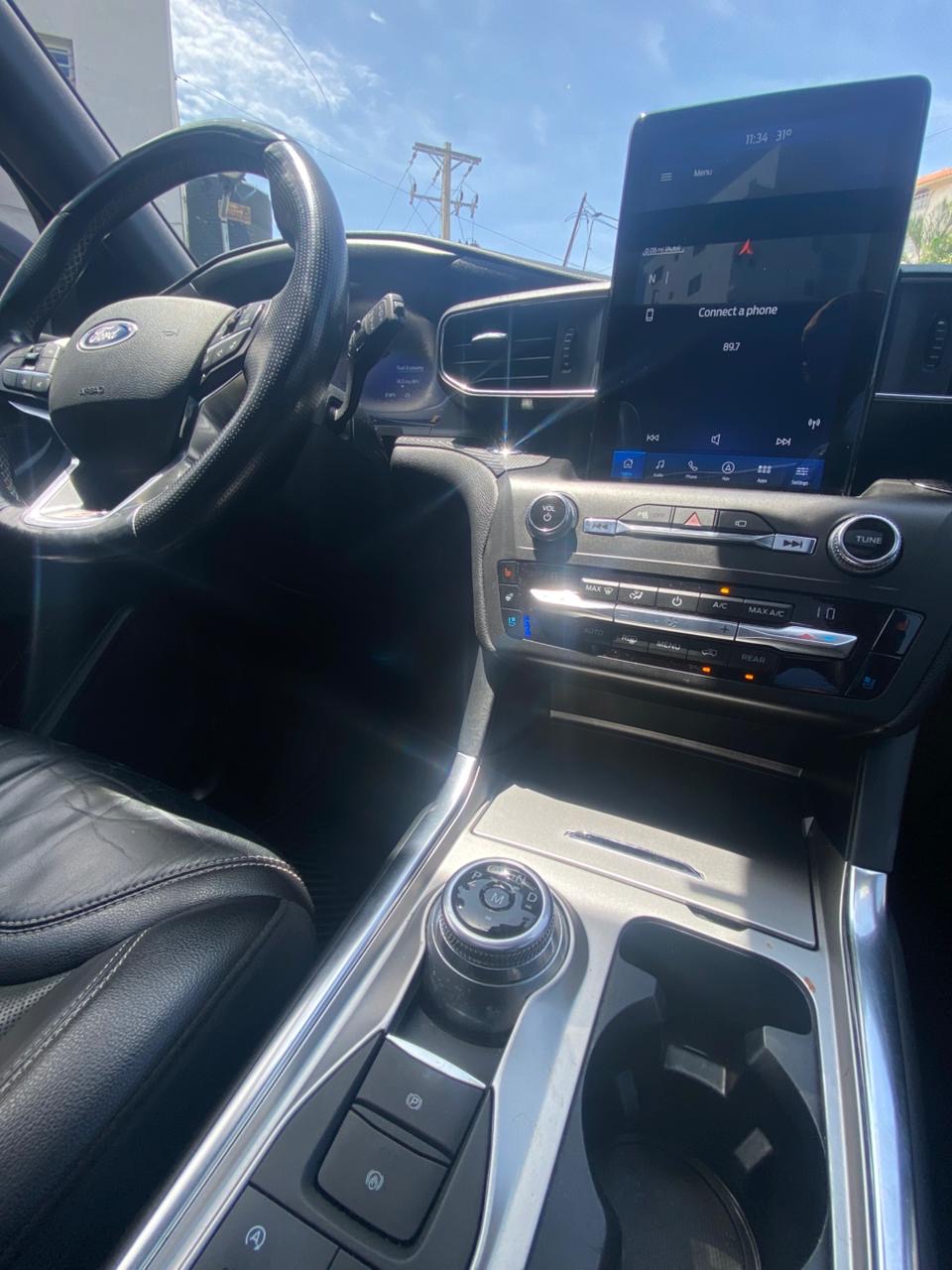 Vista 13 de Ford Explorer 2020