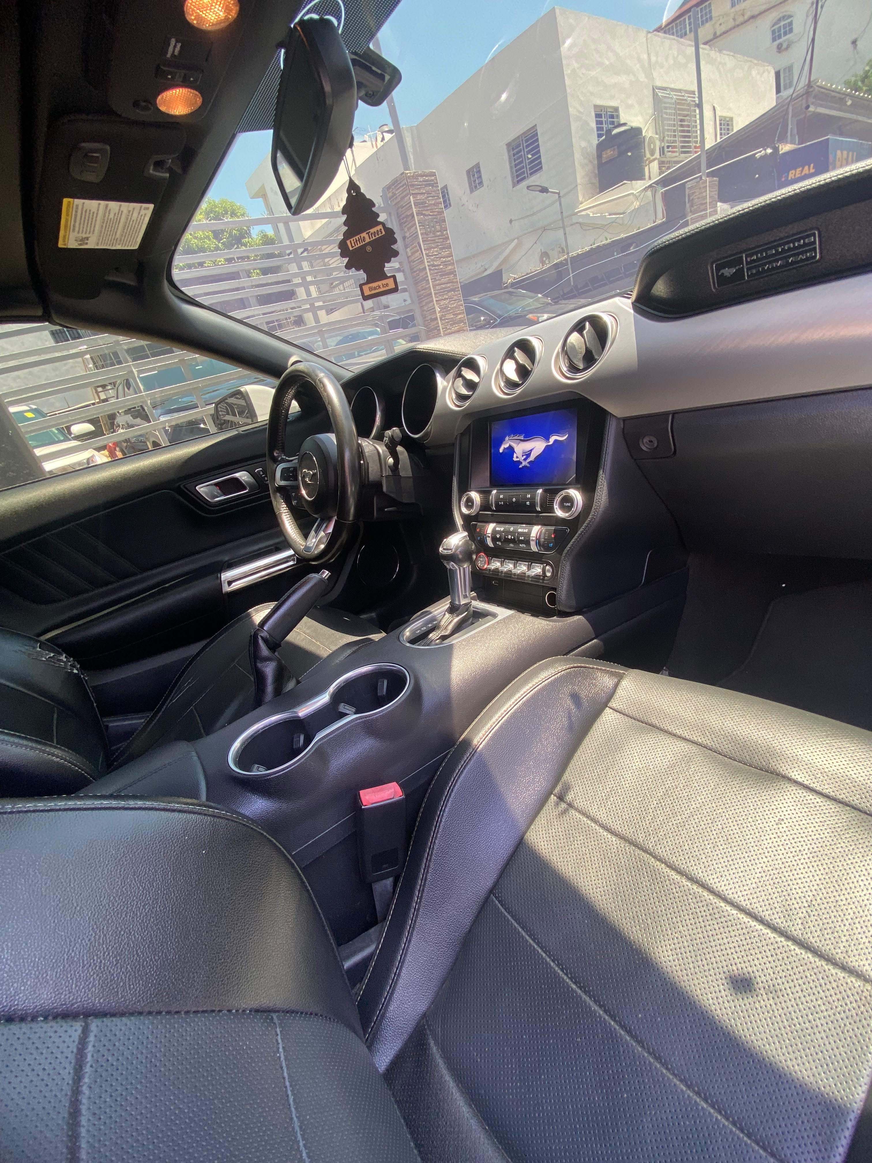 Vista 8 de FORD MUSTANG 2020